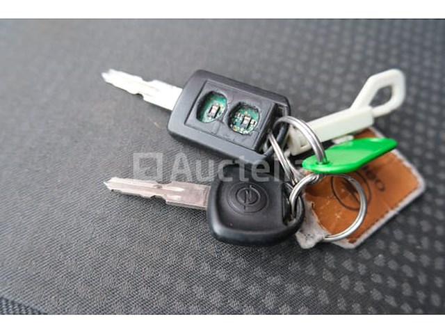 Ref: lot v9 - auto (voor onderdelen) opel combo 1.7 dti (2004-164.456 km-vin:w0l0xcf0643023218) - afbeelding 42 van  53