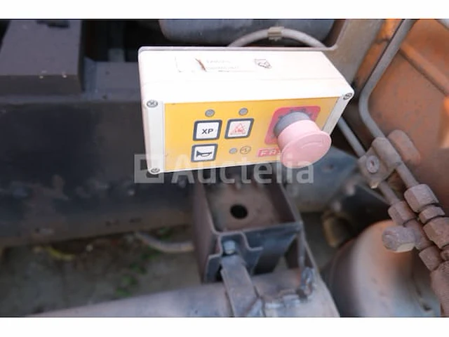 Ref: tmi173 - laadwagen met kraan mitsubishi canter fe659/2 (2005-132,065 km) (wijn: tybfe659f6ds31555) - afbeelding 21 van  57