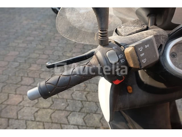 Ref: v2 - 125 cc scooter (voor onderdelen) mbk skyliner - afbeelding 10 van  14