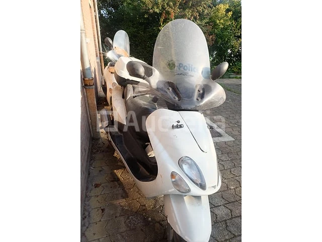 Ref: v2 - 125 cc scooter (voor onderdelen) mbk skyliner - afbeelding 12 van  14