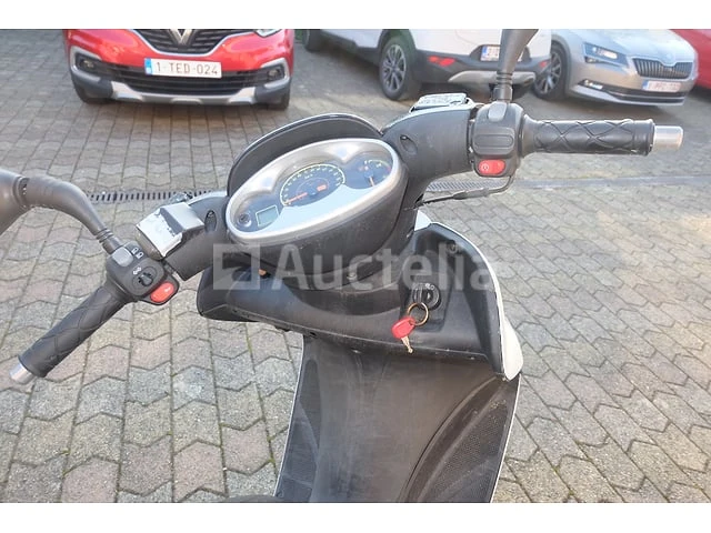 Ref: v3 - scooter 125 cm³ (voor onderdelen) mbk skyliner (vin: vtlse067000005716) - afbeelding 5 van  18