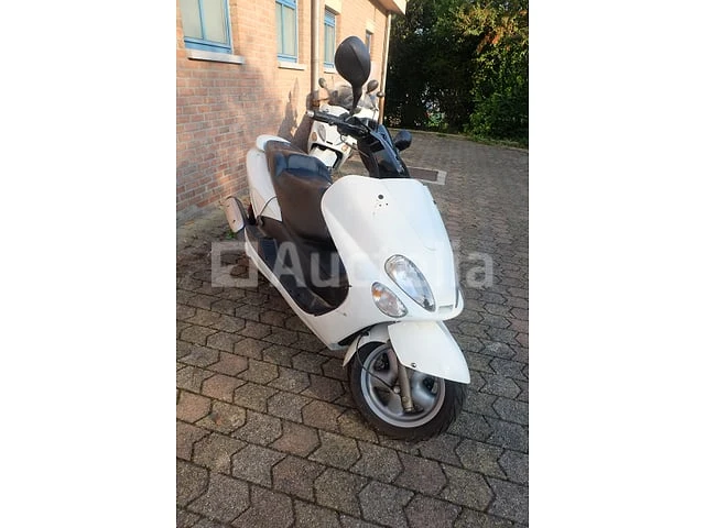Ref: v3 - scooter 125 cm³ (voor onderdelen) mbk skyliner (vin: vtlse067000005716) - afbeelding 13 van  18