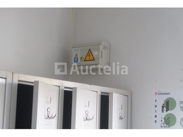 Ref:0212 - geïsoleerde bouwplaatscontainer + inhoud - afbeelding 2 van  21