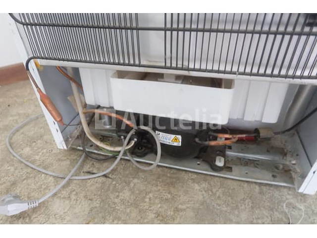 Ref:0212 - geïsoleerde bouwplaatscontainer + inhoud - afbeelding 11 van  21