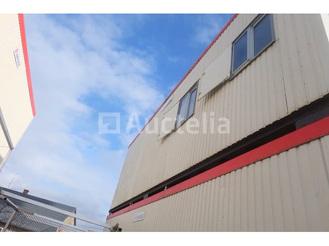 Ref:0232 - geïsoleerde container op de bouwplaats + inhoud - afbeelding 5 van  5