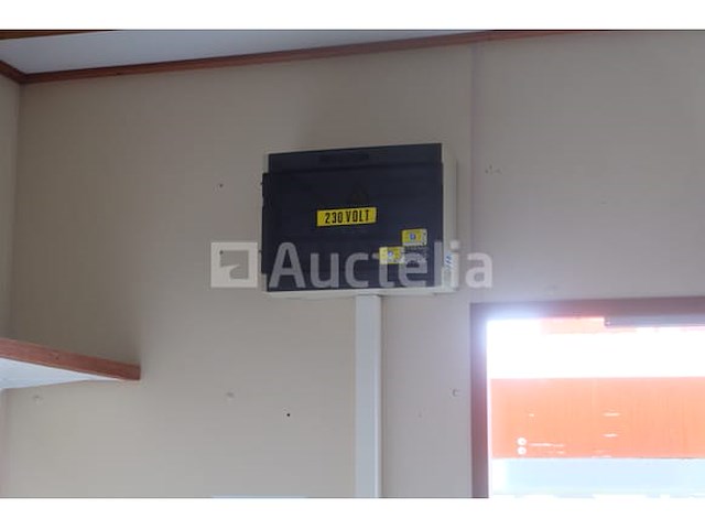 Ref:0233 - geïsoleerde bouwplaatscontainer + inhoud - afbeelding 12 van  13