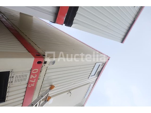 Ref:0255 - geïsoleerde bouwplaatscontainer + inhoud - afbeelding 6 van  16