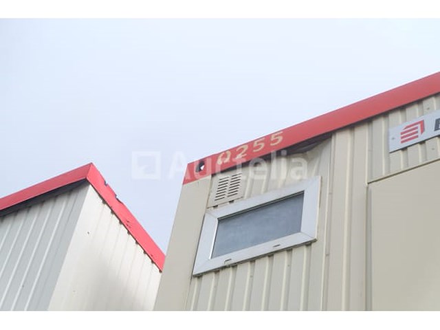 Ref:0255 - geïsoleerde bouwplaatscontainer + inhoud - afbeelding 9 van  16