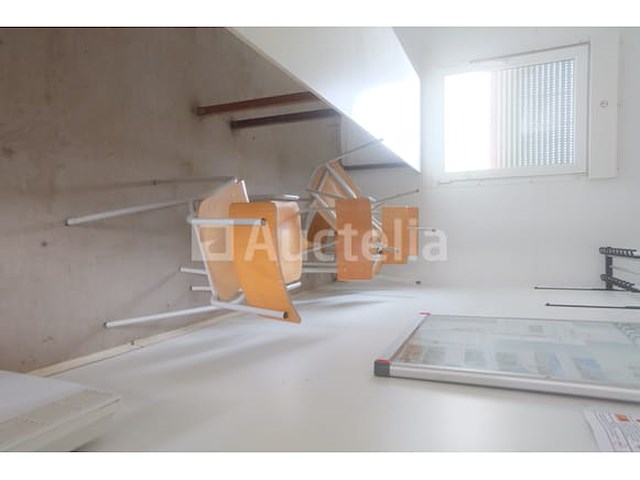 Ref:0257 - geïsoleerde bouwplaatscontainer + inhoud - afbeelding 17 van  18