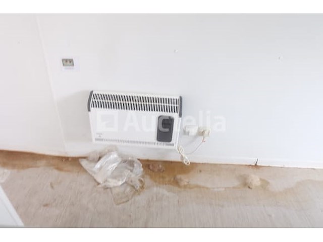 Ref:0273 - geïsoleerde container op de bouwplaats + inhoud - afbeelding 16 van  26