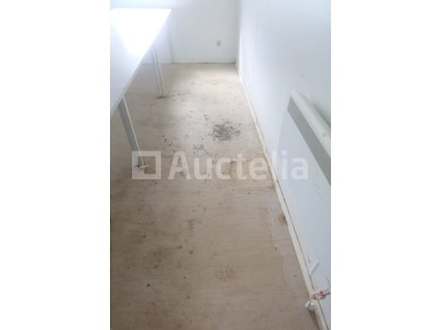 Ref:0275 - geïsoleerde container op de bouwplaats + inhoud - afbeelding 11 van  20