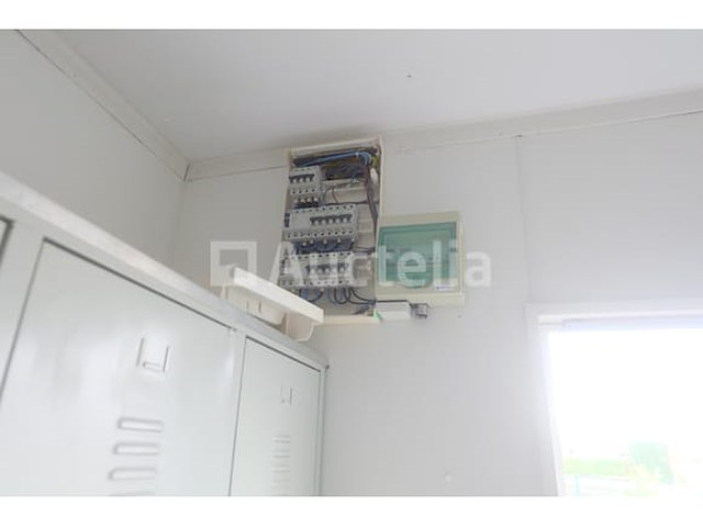 Ref:0282 - geïsoleerde bouwplaatscontainer + inhoud - afbeelding 11 van  14