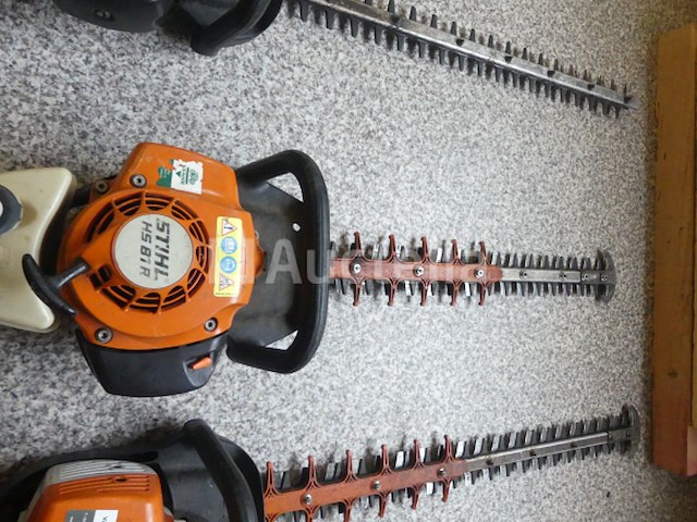 Ref:10 - stihl hs 81 r benzine heggenschaar - afbeelding 1 van  3