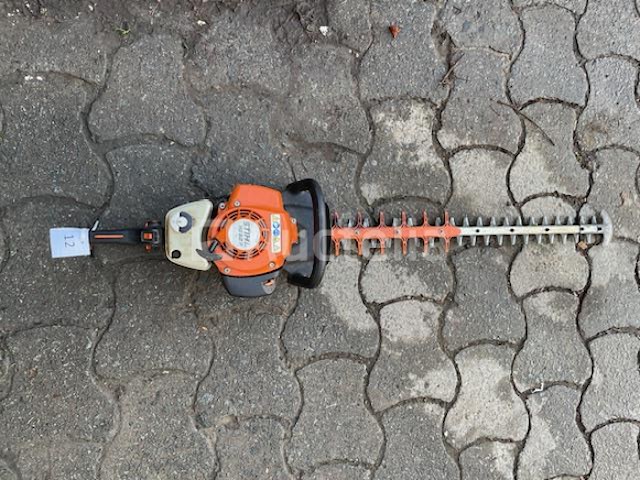 Ref:11 - stihl hs 82 r benzine heggenschaar - afbeelding 4 van  4