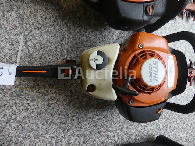 Ref:12 - stihl hs 82 r benzine heggenschaar - afbeelding 4 van  4