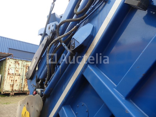 Ref:1306 - vuilniswagen man tgs (2014-384,789 km) - afbeelding 10 van  56