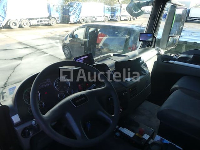 Ref:1489 - vuilniswagen man tgs 26.320 (2014-484.433 km) - afbeelding 28 van  53