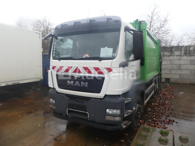 Ref:1490 - vuilniswagen man tgs (2014-438,260 km) - afbeelding 12 van  54