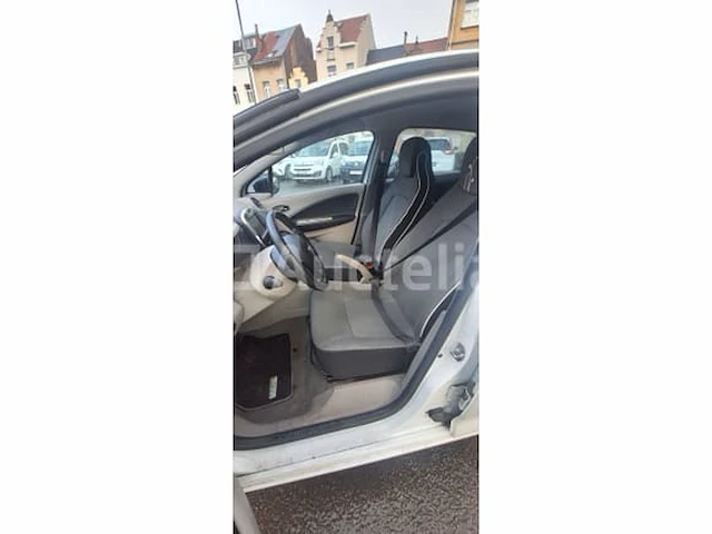 Ref:16511 - elektrische auto renault zoe (2013-67,403 km) (vin:vf1agvya05005702) - afbeelding 4 van  35