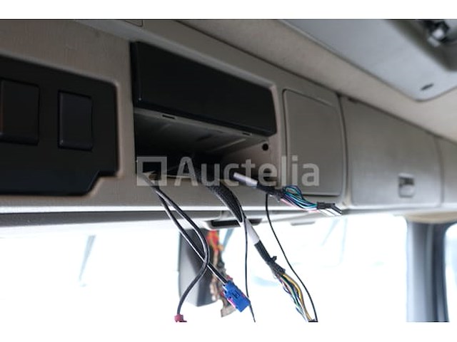 Ref:1cyk416 - volvo fh 330 box truck (2016-623.315 km-vin:yv2x9j0c7gb752447) - afbeelding 28 van  45
