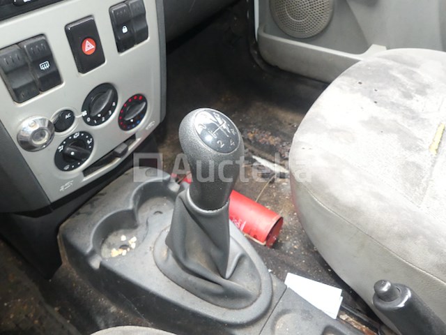 Ref:22 - dacia logan estate 1.5dci auto - afbeelding 7 van  31