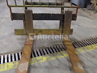 Ref:2721012-20 - schort met vorken voor manitou pfb telehandler - 5 ton - afbeelding 4 van  6