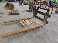 Ref:2721012-21 - schort met vorken voor manitou pfb telehandler - 5 ton - afbeelding 2 van  6