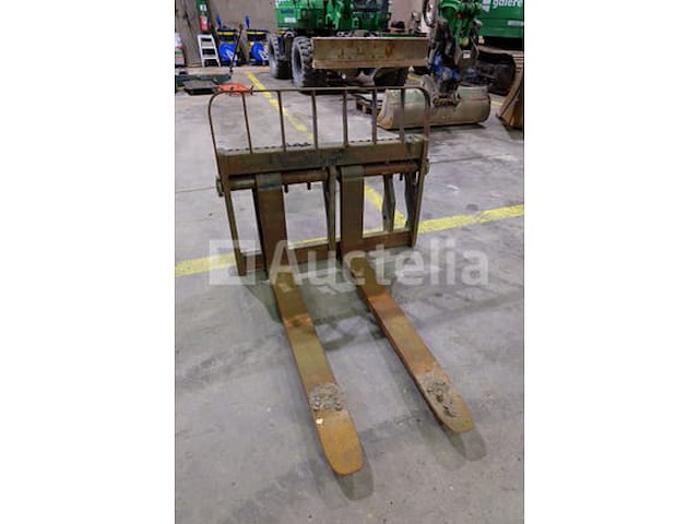 Ref:2721012-27 - schort met vorken voor manitou-telehandler - afbeelding 1 van  8