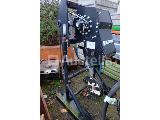 Ref:2721017-8 / 2721016-6 - lier + ondersteuning voor manitou 5t lier - afbeelding 1 van  9
