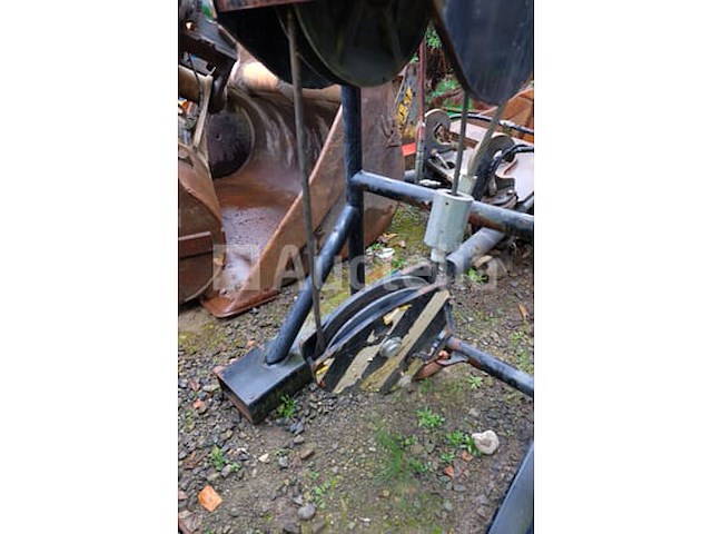 Ref:2721017-8 / 2721016-6 - lier + ondersteuning voor manitou 5t lier - afbeelding 7 van  9