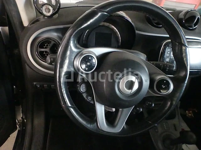 Ref:2823 - elektrische auto smart eq fortwo coupé (2019-71,947 km)(vin:wme45339911k334395) - afbeelding 3 van  19