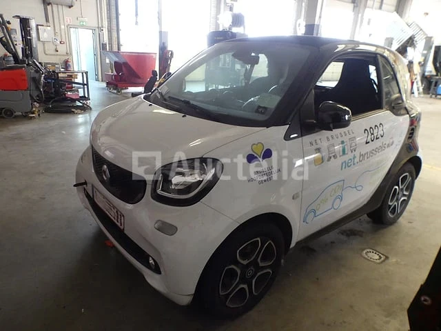 Ref:2823 - elektrische auto smart eq fortwo coupé (2019-71,947 km)(vin:wme45339911k334395) - afbeelding 6 van  19