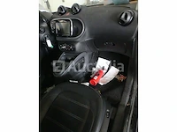 Ref:2823 - elektrische auto smart eq fortwo coupé (2019-71,947 km)(vin:wme45339911k334395) - afbeelding 9 van  19