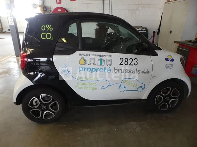 Ref:2823 - elektrische auto smart eq fortwo coupé (2019-71,947 km)(vin:wme45339911k334395) - afbeelding 18 van  19