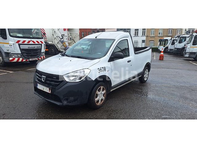 Ref:3678 - utility pickup dacia dokker (2016-111,574 km) (vin:uu18sdrv555134866) - afbeelding 1 van  45