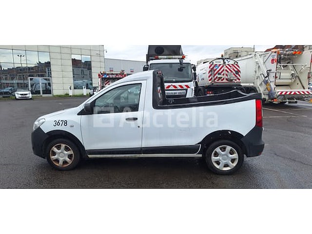 Ref:3678 - utility pickup dacia dokker (2016-111,574 km) (vin:uu18sdrv555134866) - afbeelding 29 van  45