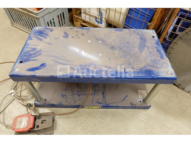 Ref:41419 - betonnen vibrerende tafel matest c278-01 - afbeelding 2 van  5