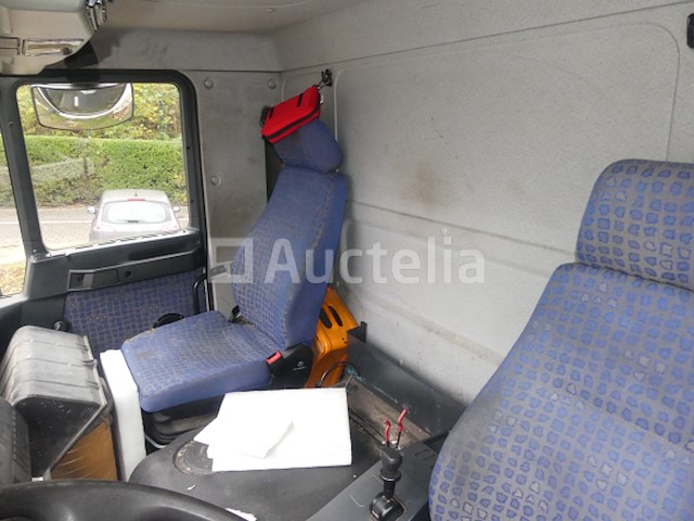Ref:5 - gordijntruck met achterklep man l2000 (2005-126,661 km) - afbeelding 5 van  58