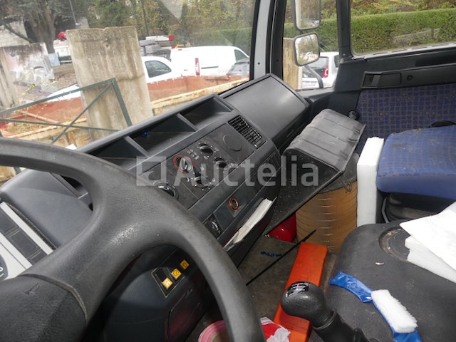 Ref:5 - gordijntruck met achterklep man l2000 (2005-126,661 km) - afbeelding 7 van  58