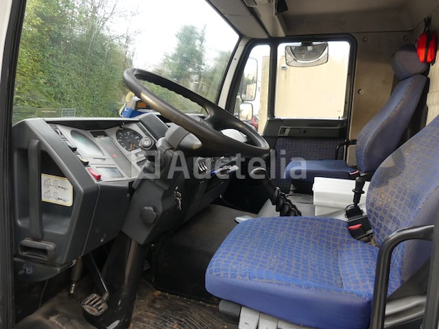 Ref:5 - gordijntruck met achterklep man l2000 (2005-126,661 km) - afbeelding 16 van  58