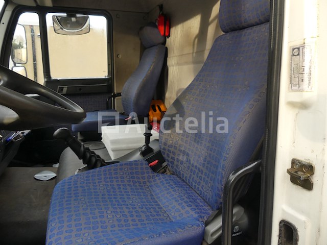 Ref:5 - gordijntruck met achterklep man l2000 (2005-126,661 km) - afbeelding 27 van  58