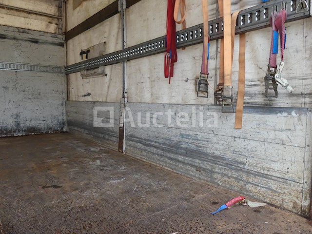Ref:5 - gordijntruck met achterklep man l2000 (2005-126,661 km) - afbeelding 40 van  58
