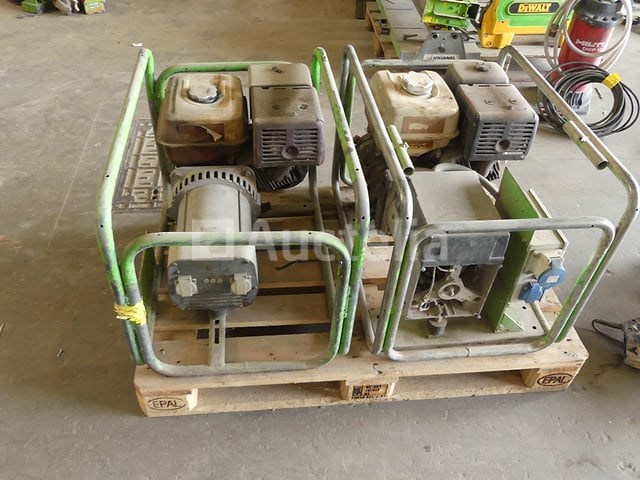 Ref:5689-69783 - 2 generatorsets (voor onderdelen) - afbeelding 12 van  13
