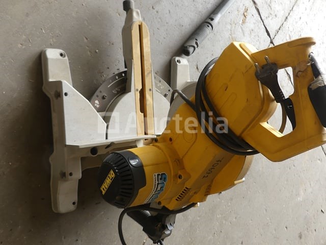 Ref:70691 - dewalt dw777-qs radiaalzaag - afbeelding 3 van  4