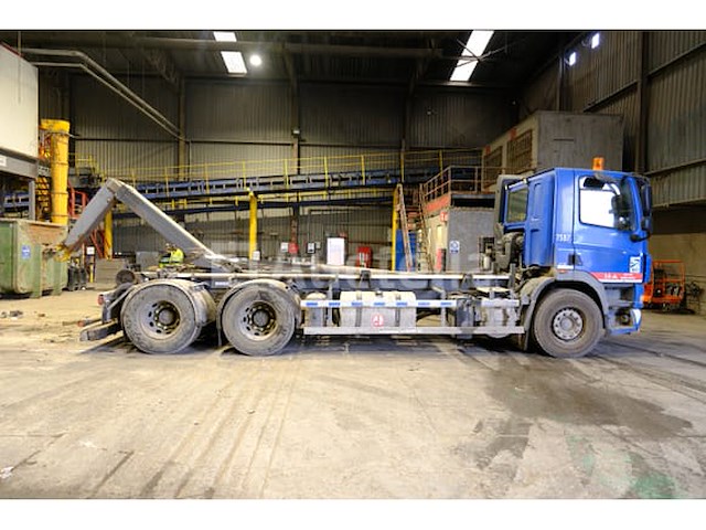 Ref:7587 - daf cf85.360 containertruck (2012-682.778 km) - afbeelding 38 van  41