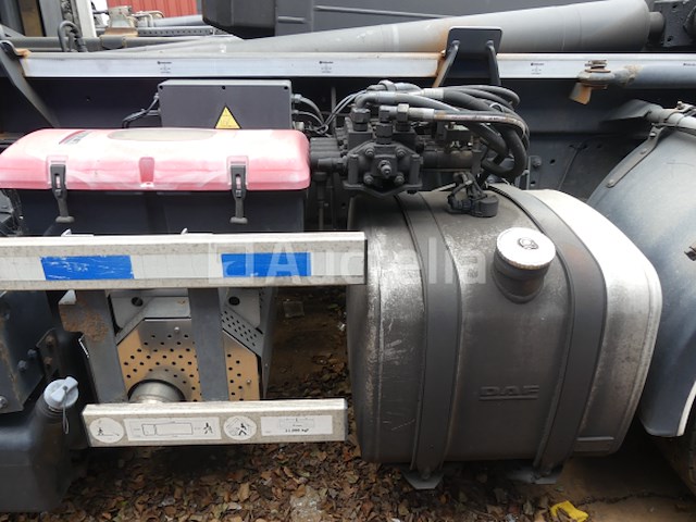 Ref:7612 - daf fancf 75 container vrachtwagen (2012-455.072 km) - afbeelding 35 van  46