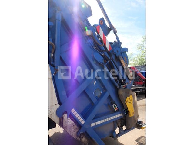Ref:7778 - daf cf 290 fag vuilniswagen (2015-413,344 km) - afbeelding 2 van  45