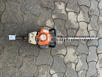 Ref:8 - stihl hs 82 r benzine heggenschaar - afbeelding 3 van  4