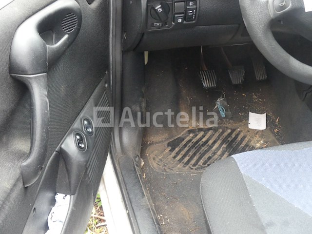 Ref:84 - opel corsa-auto (1999-71,753 km) - afbeelding 9 van  18