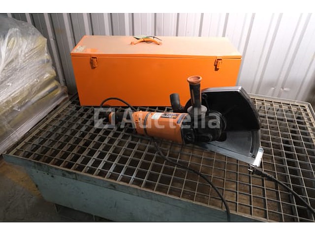 Ref:9147010/10 - spit 230 av plunge disc cutter - afbeelding 1 van  9